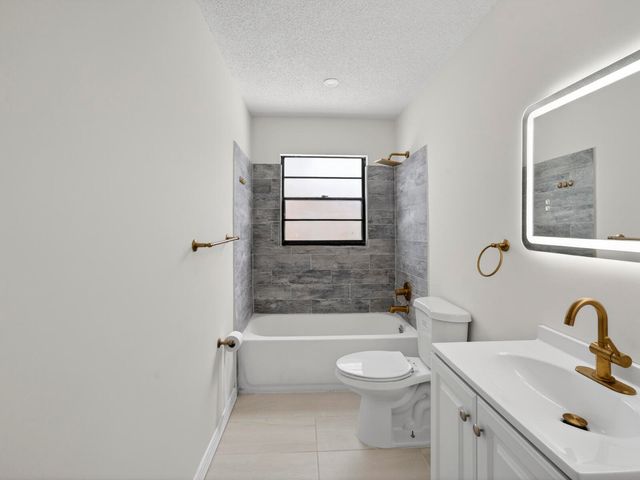2575 1st Place, Vero Beach, FL 32962