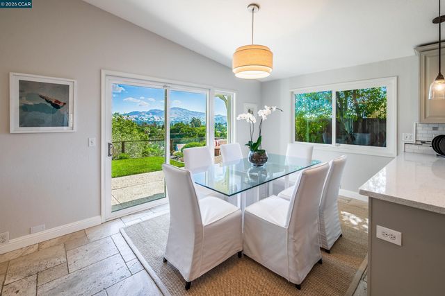 11 Dale Court, Lafayette, CA 94595