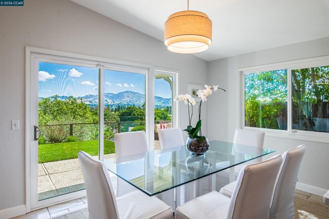 11 Dale Court, Lafayette, CA 94595