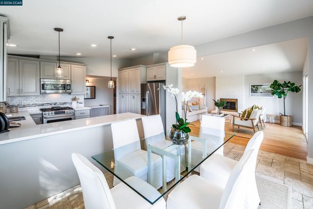 11 Dale Court, Lafayette, CA 94595