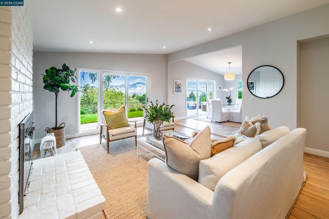 11 Dale Court, Lafayette, CA 94595