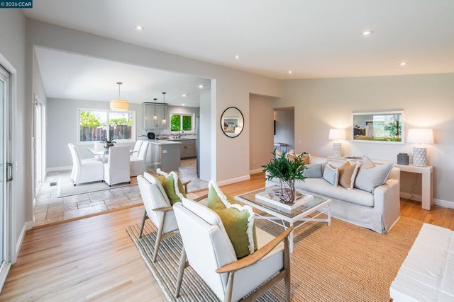 11 Dale Court, Lafayette, CA 94595