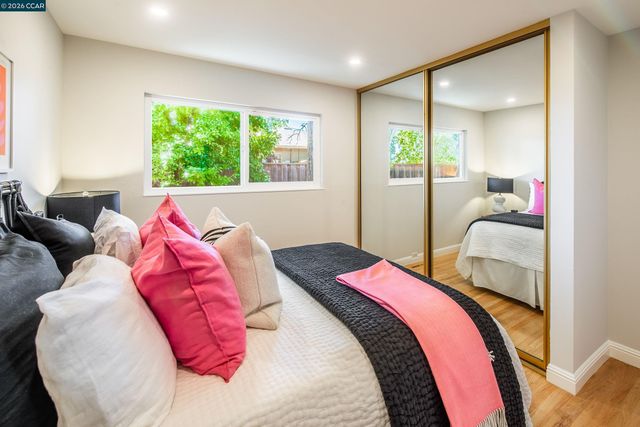 11 Dale Court, Lafayette, CA 94595