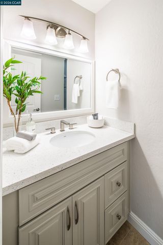 11 Dale Court, Lafayette, CA 94595