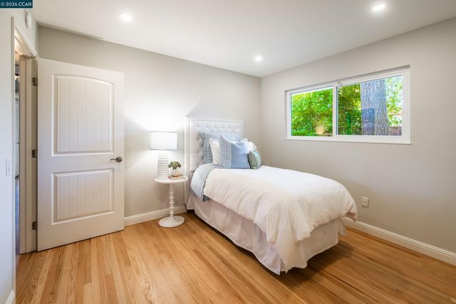 11 Dale Court, Lafayette, CA 94595