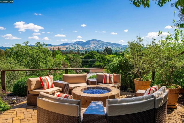 11 Dale Court, Lafayette, CA 94595