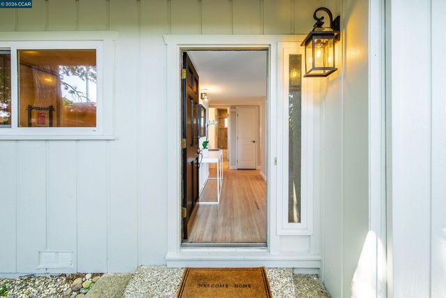 11 Dale Court, Lafayette, CA 94595