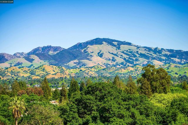 11 Dale Court, Lafayette, CA 94595