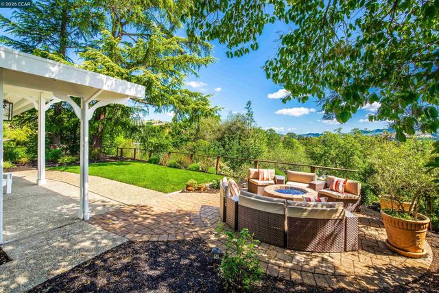 11 Dale Court, Lafayette, CA 94595