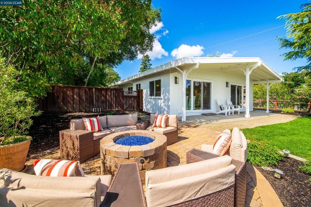 11 Dale Court, Lafayette, CA 94595