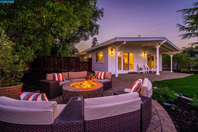 11 Dale Court, Lafayette, CA 94595