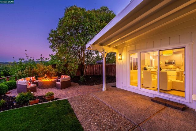 11 Dale Court, Lafayette, CA 94595