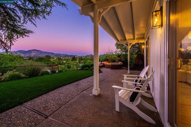 11 Dale Court, Lafayette, CA 94595