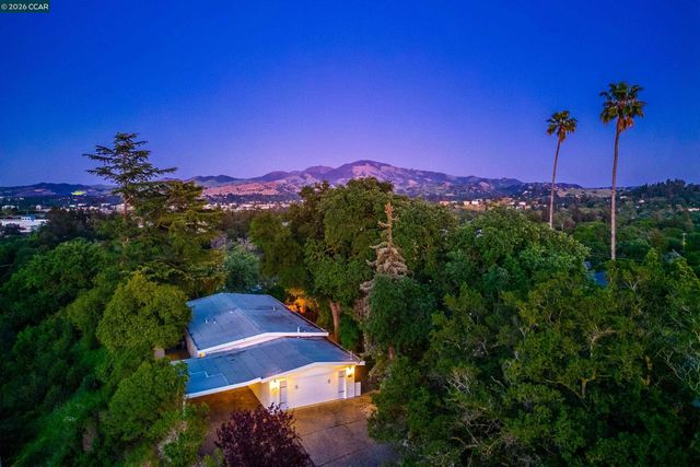 11 Dale Court, Lafayette, CA 94595