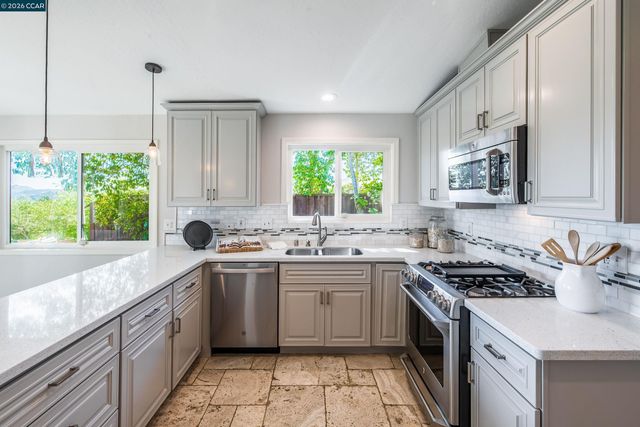 11 Dale Court, Lafayette, CA 94595