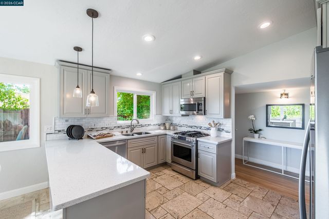 11 Dale Court, Lafayette, CA 94595