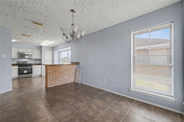 319 Richvale Lane, Houston, TX 77598