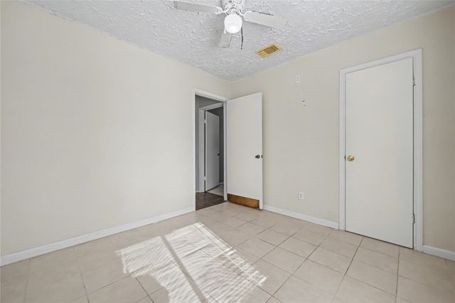 319 Richvale Lane, Houston, TX 77598