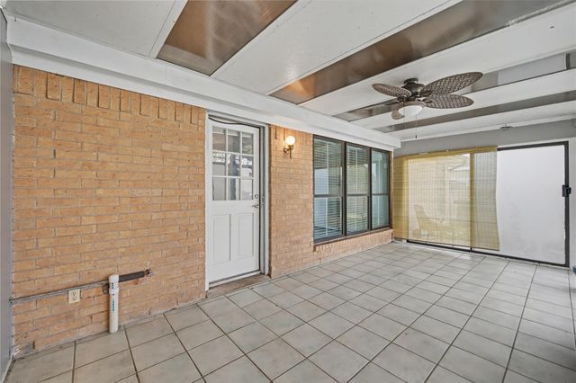 319 Richvale Lane, Houston, TX 77598