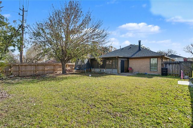 319 Richvale Lane, Houston, TX 77598