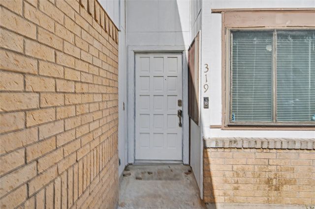 319 Richvale Lane, Houston, TX 77598