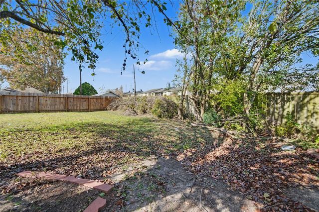 319 Richvale Lane, Houston, TX 77598