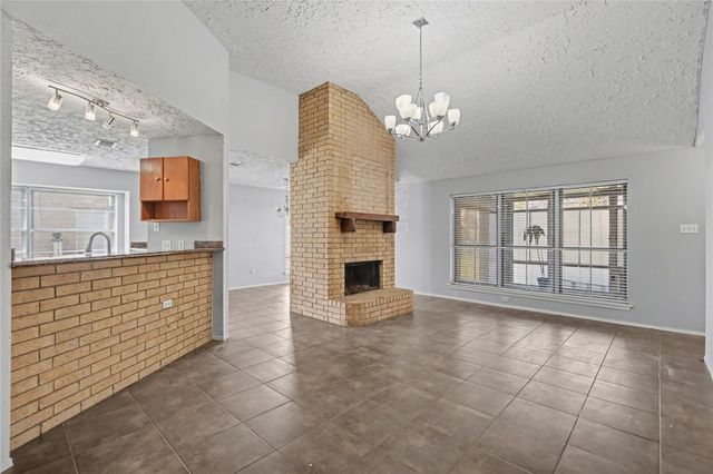 319 Richvale Lane, Houston, TX 77598