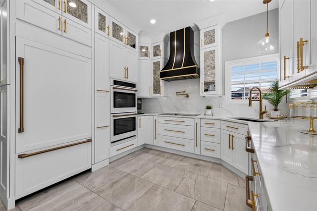 4660 LAUREL OAK LANE NE, St Petersburg, FL 33703