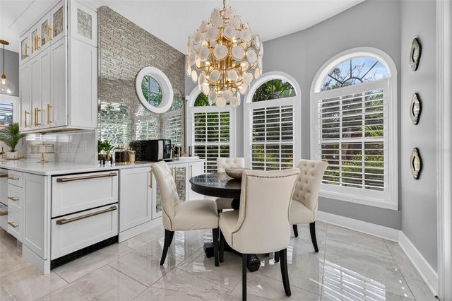 4660 LAUREL OAK LANE NE, St Petersburg, FL 33703