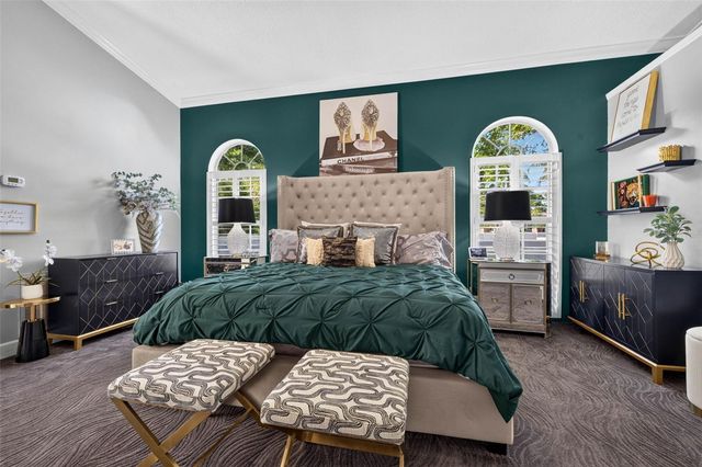 4660 LAUREL OAK LANE NE, St Petersburg, FL 33703