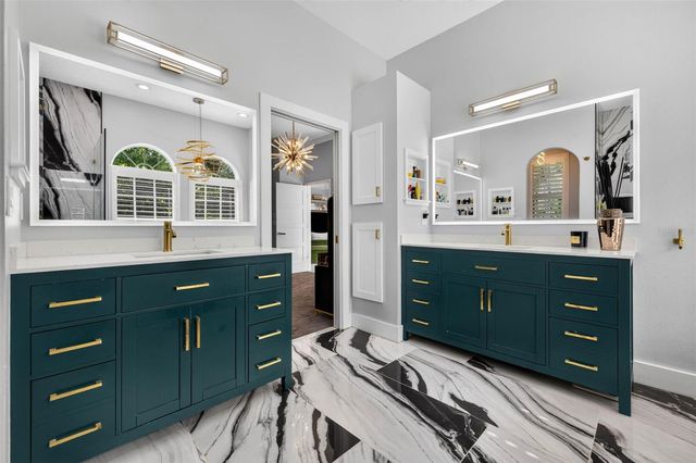 4660 LAUREL OAK LANE NE, St Petersburg, FL 33703