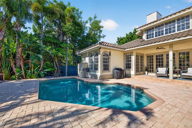 4660 LAUREL OAK LANE NE, St Petersburg, FL 33703