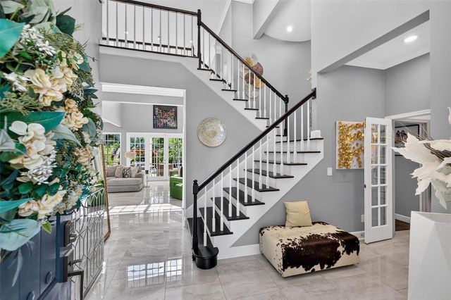 4660 LAUREL OAK LANE NE, St Petersburg, FL 33703