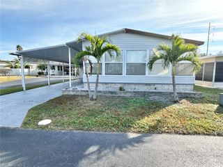 110 MOUNT CURVE AVENUE NE 16, St Petersburg, FL 33702