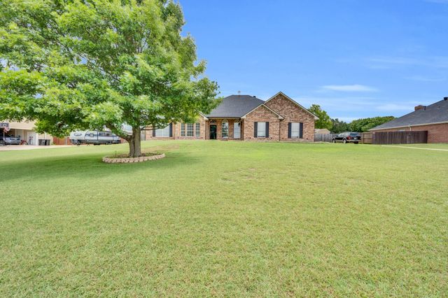 1141 Trophy Court E, Midlothian, TX 76065