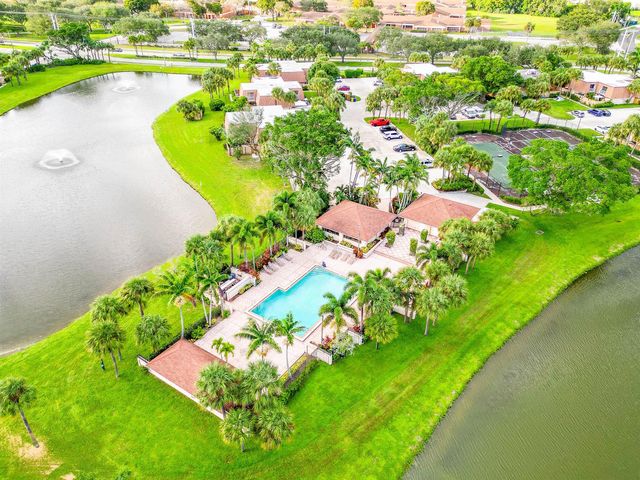 865 Blue Ridge Circle, West Palm Beach, FL 33409