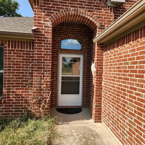 1209 Sherman Street, Tioga, TX 76271