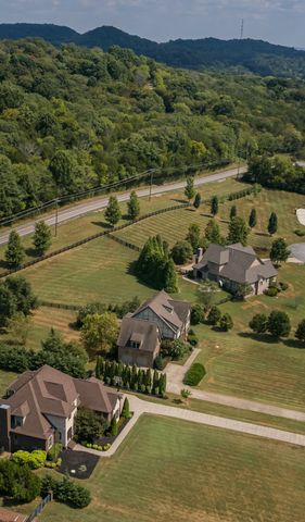 4608 Nadine Ln, Franklin, TN 37064