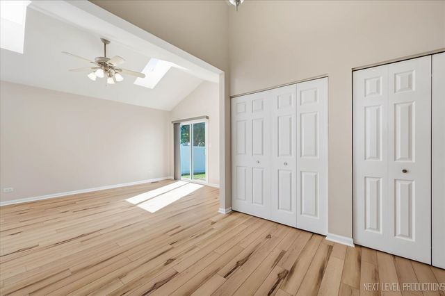 798 STANFORD Lane, Carol Stream, IL 60188
