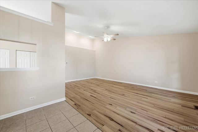 798 STANFORD Lane, Carol Stream, IL 60188