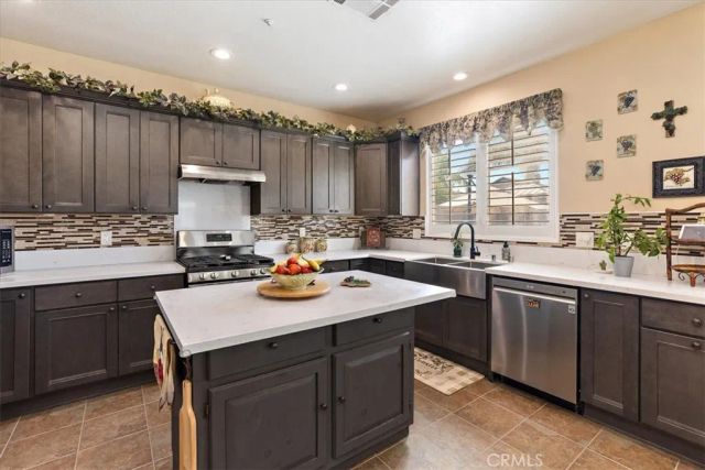 15727 Virginia, Fontana, CA 92336