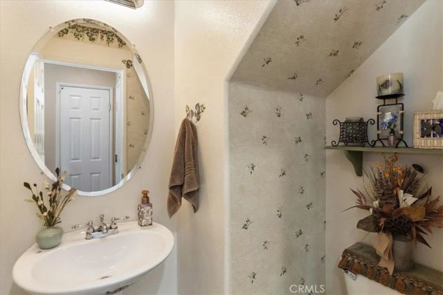15727 Virginia, Fontana, CA 92336
