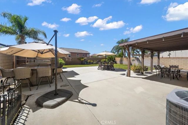 15727 Virginia, Fontana, CA 92336