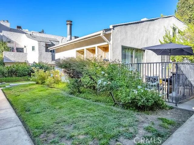 18411 Hatteras 114, Tarzana, CA 91356