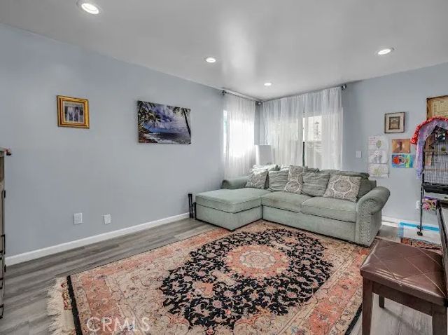 18411 Hatteras 114, Tarzana, CA 91356