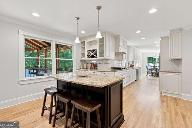330 Waverly Hall Drive, Roswell, GA 30075