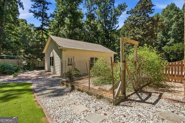 330 Waverly Hall Drive, Roswell, GA 30075