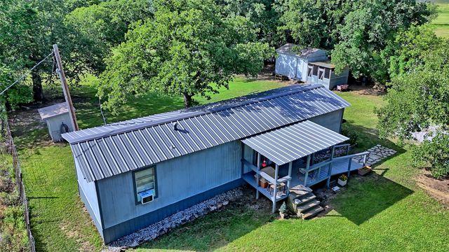 864 Upper Montague Road, Bowie, TX 76230