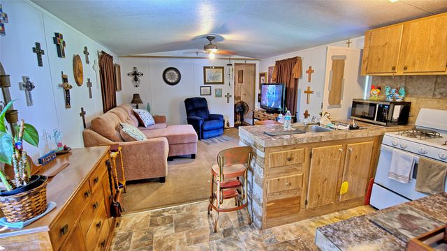 864 Upper Montague Road, Bowie, TX 76230