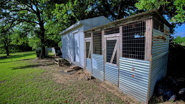 864 Upper Montague Road, Bowie, TX 76230